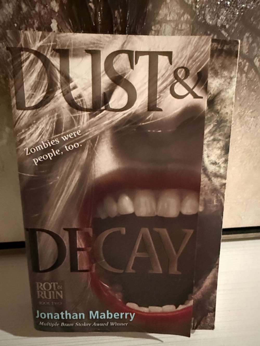 Dust and decay by Jonathan Maberry book  2 rotten ruin paperback